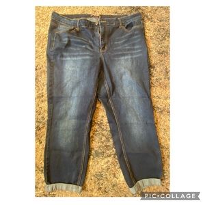 Makes of True Originals Size 18 Cropped